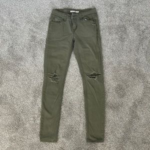 Levi 535 super skinny olive pants